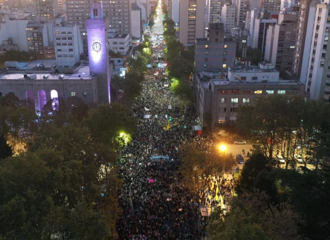 Marcha-Mar-del-Plata-1068x777