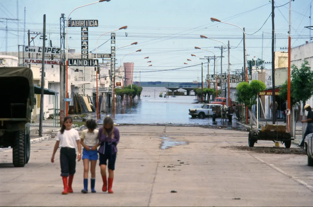 1985-evacuacion-epecuen-revista-gente-3