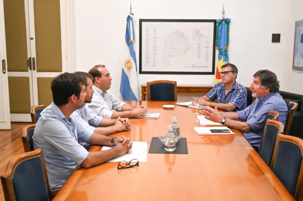 Reunion-del-Intendente-con-Sileoni-2-980x652