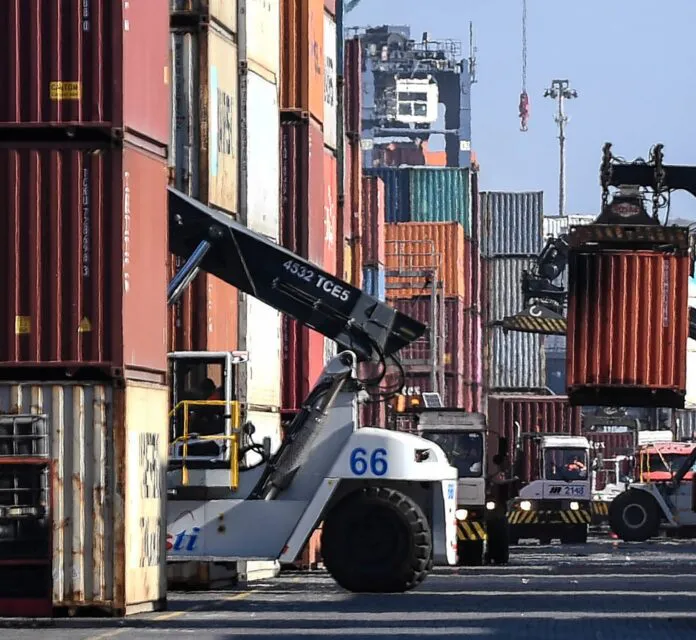 Importaciones-696x640